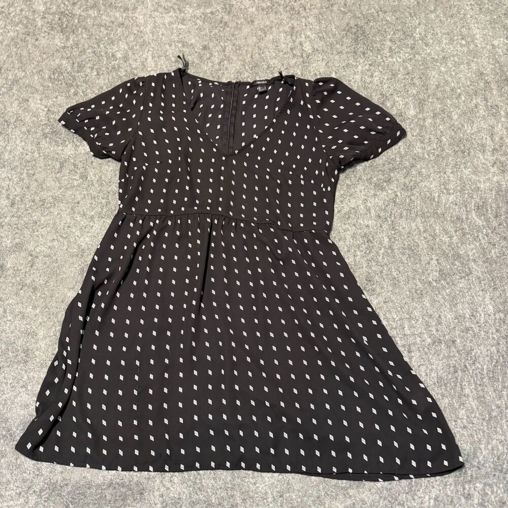 Forever 21 Womens Babydoll Style Dress Size L Black Geometric Chiffon